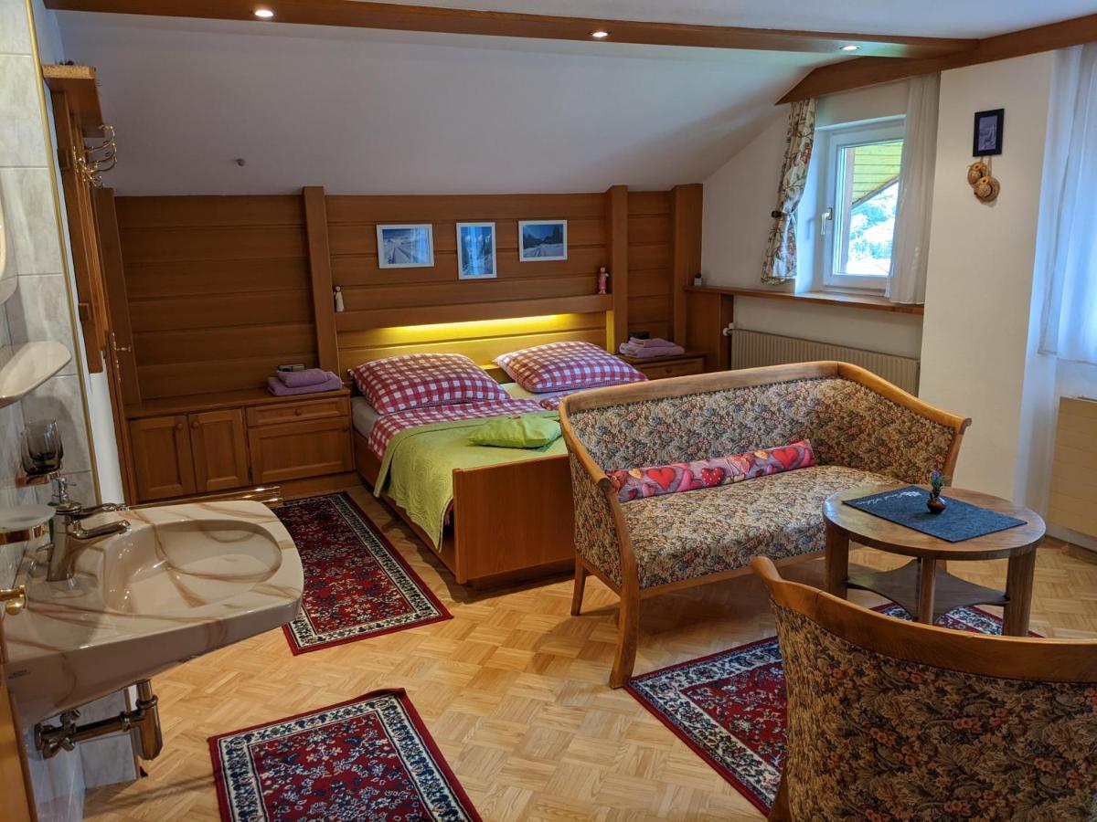 Montahaus Retro Apartments Vandans Room photo